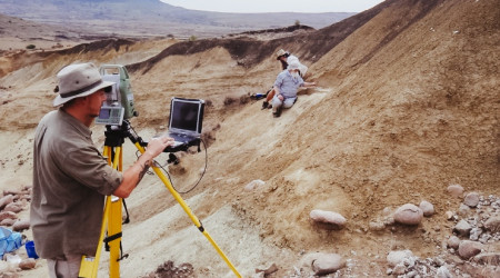 Arch&auml;ologische Ausgrabungen an der Fundstelle Jojosi 6 im Jahr 2024 (Quelle: Universit&auml;t T&uuml;bingen / Manuel Will)